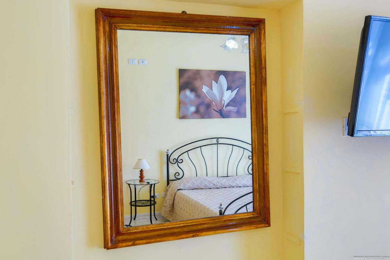 Gordon'S Apartment โรม ภายนอก รูปภาพ
